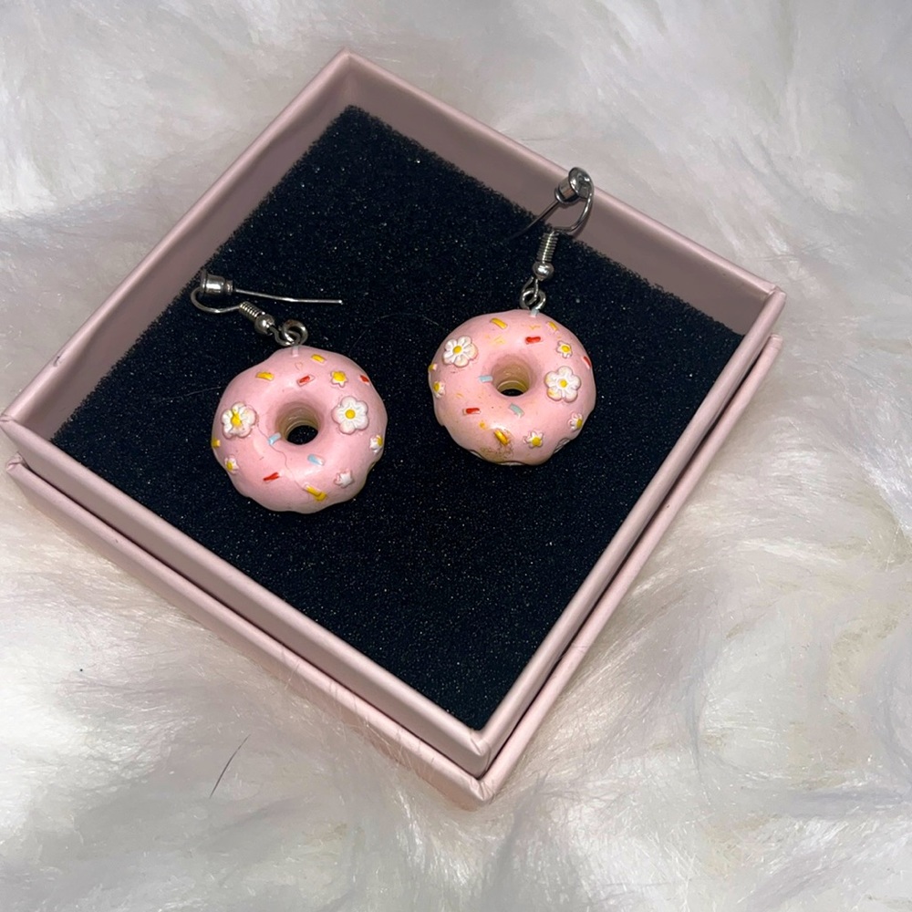Donut drop earrings, never worn before